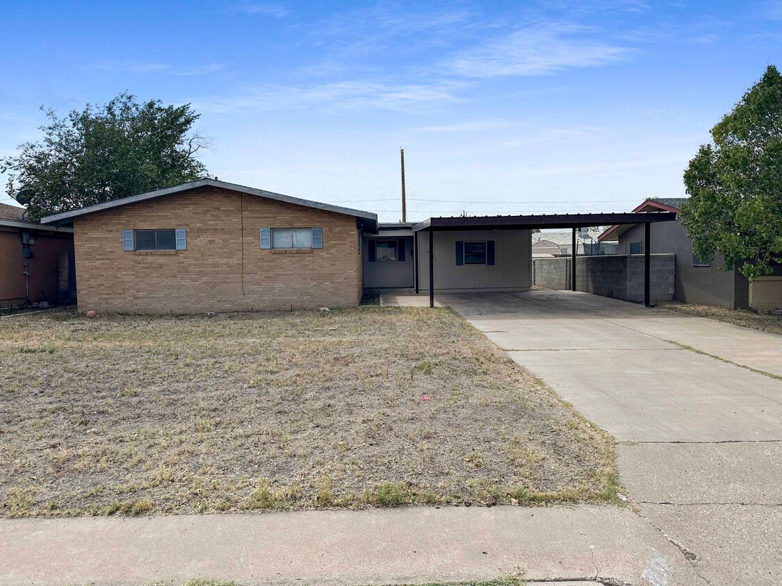 Foto principal - 2121 N Acoma Dr