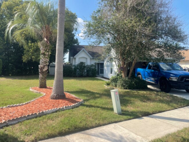 Foto del edificio - 5811 Parkview Lake Dr