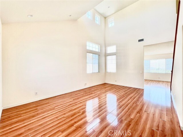 Building Photo - 32 Balustrade Pl