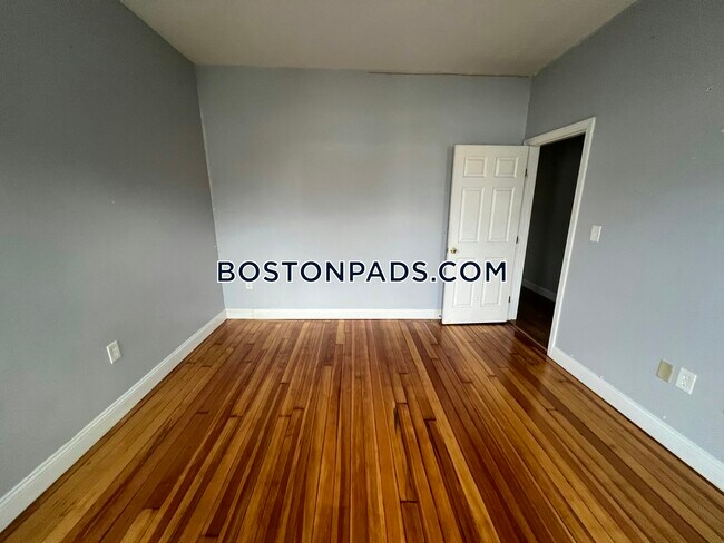 Building Photo - 20 Leston St.