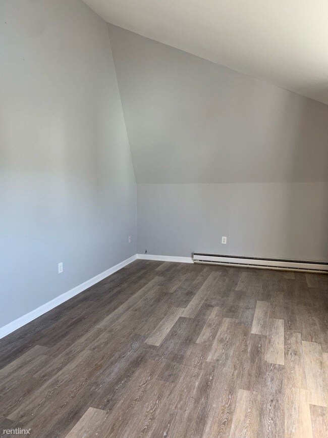 Building Photo - 2 br, 2 bath Apartment - 30 Victory St Unit 8