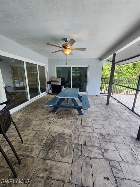 Building Photo - 5930 Spanish Oaks Ln