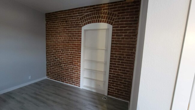 Foto del edificio - 109 N Kimball Ave