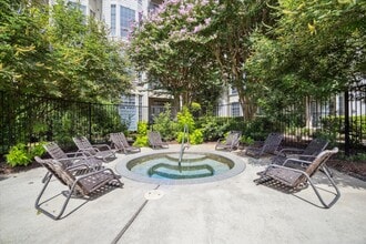 Building Photo - 5353 Memorial Dr