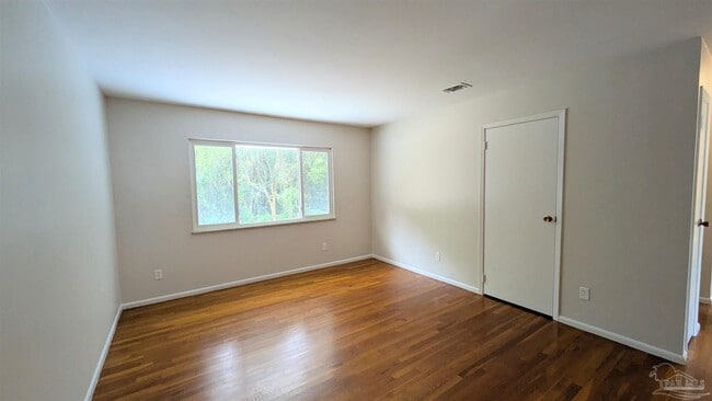 Building Photo - 2117 Pullman Cir