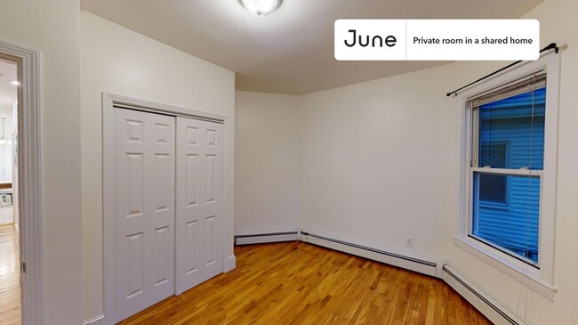 Building Photo - Room in Shared 3 bed/1 bath home