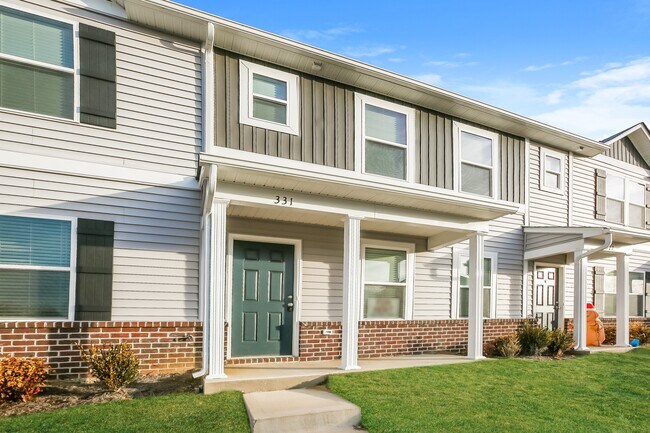 Foto del edificio - 331 Century Dr