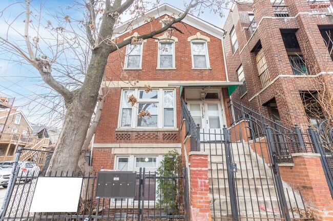 Building Photo - 1115 W 17th St
