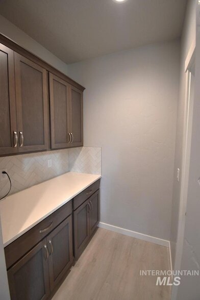 Foto del edificio - 19241 Red Eagle Wy