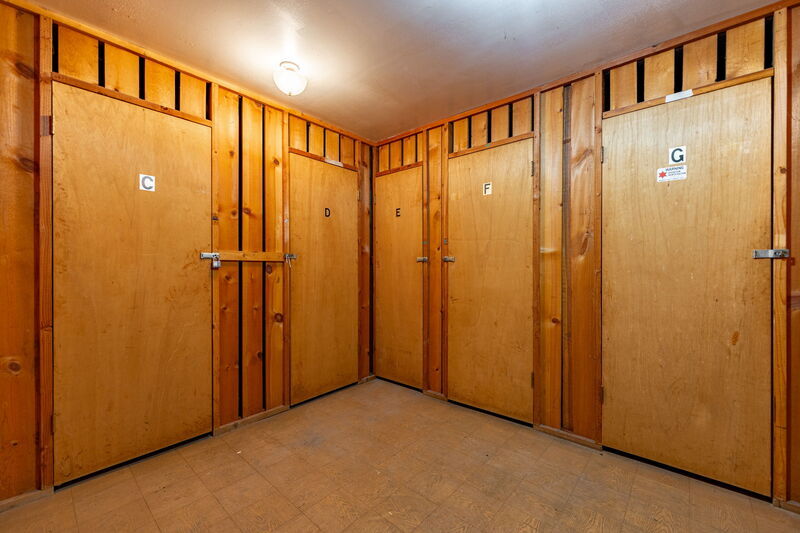 Building Photo - 1609 E State St