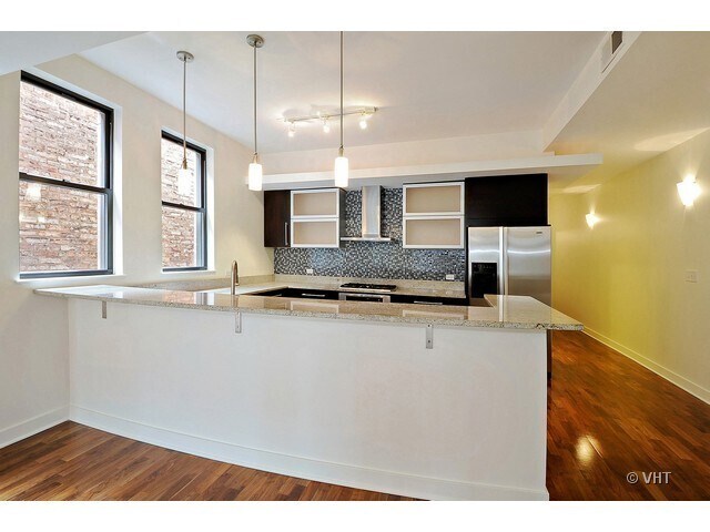 Foto del edificio - 3324 N Sheffield Ave