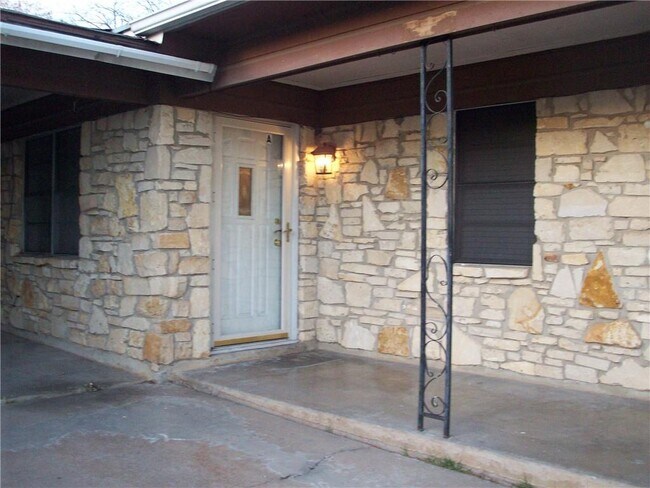 Foto del edificio - 7406 Southgate Ln
