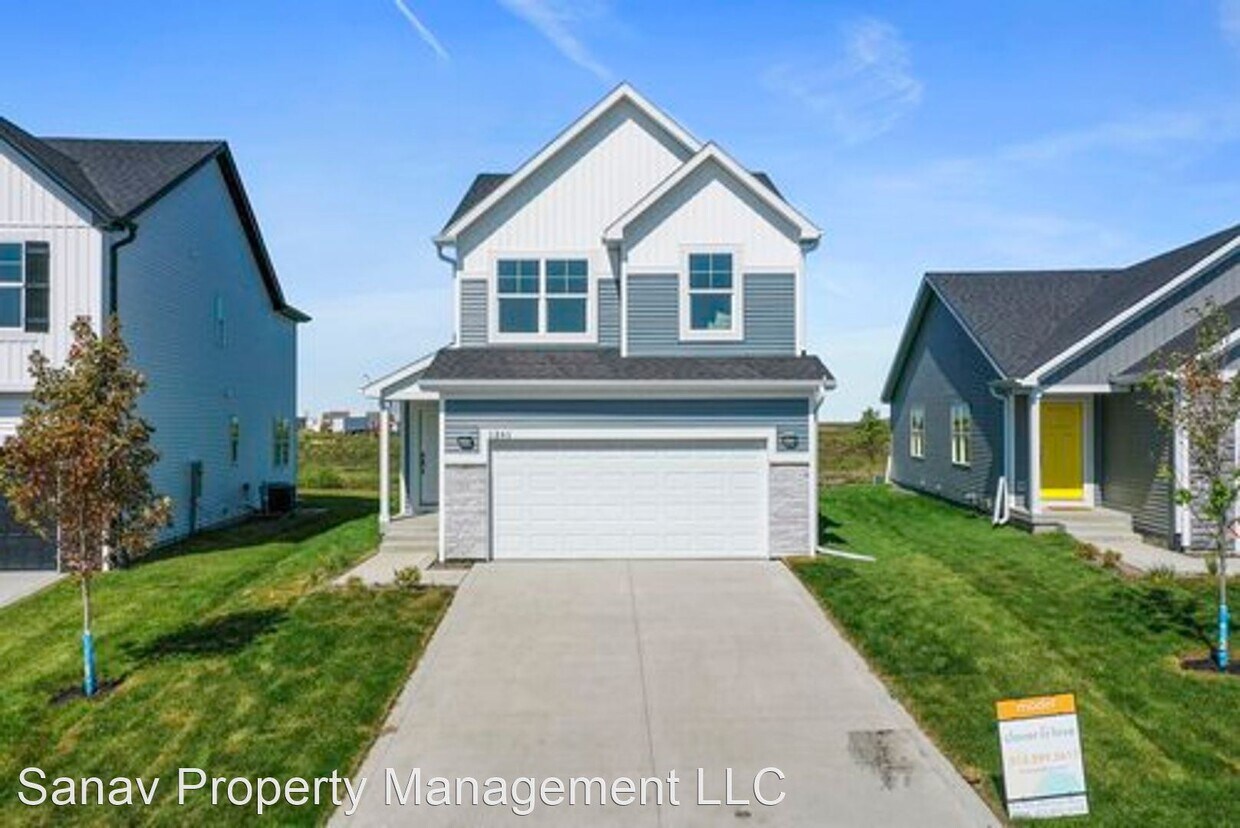 Foto principal - 3 br, 3 bath House - 1275 NW Yorktown Driv...