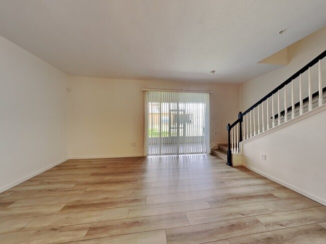 Foto del edificio - 14054 Evening Sky Pl