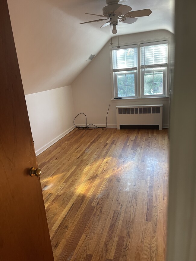 Bedroom - 303 Kensington Rd S