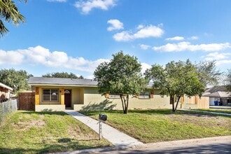 Building Photo - 202 N 41st St