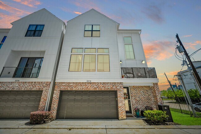 Foto del edificio - 3314 Hutchins St
