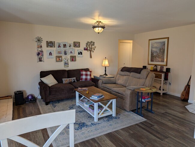 Foto del edificio - Unfurnished Light-Filled, Beautifully Updated 3-Bedroom Home in Jacksonville