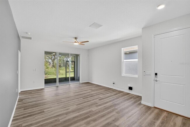 Foto del edificio - 4027 Westwood Flds Lp