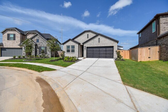 Foto del edificio - 9511 Honey Run Ln