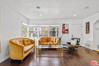 Building Photo - 3318 Barham Blvd