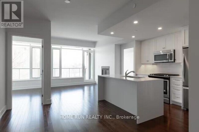 Building Photo - 2 The Pkwy