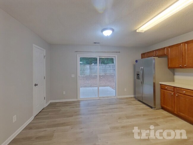 Building Photo - 812 Spears Dr