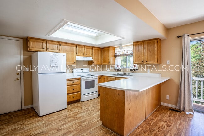 Building Photo - 1120 S 850 E