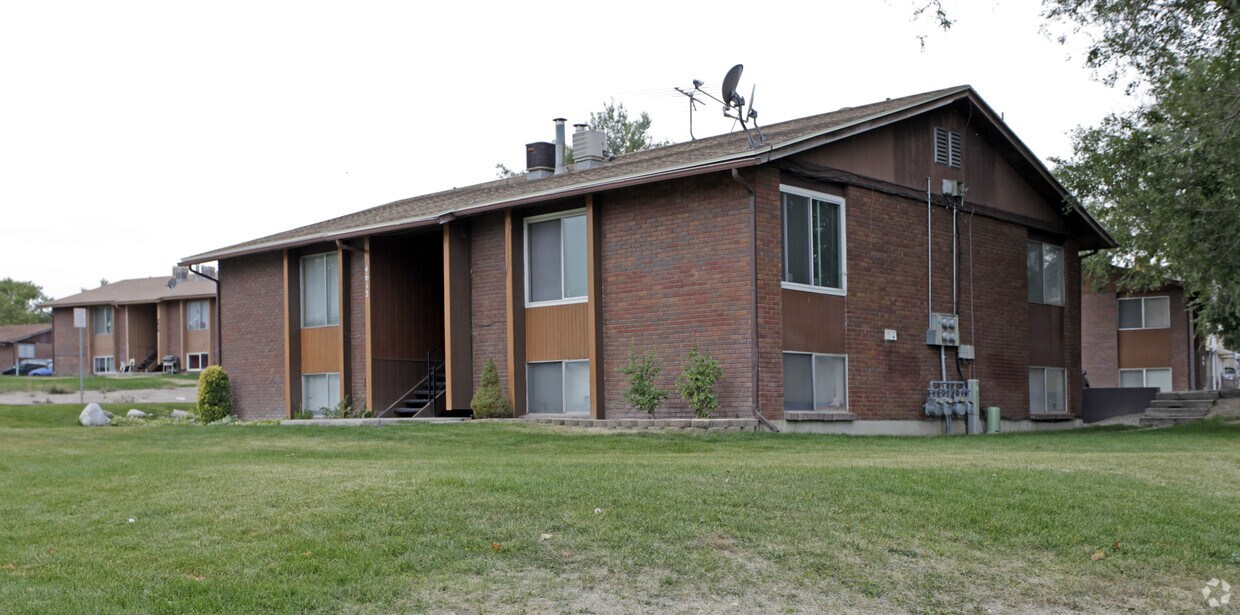 Primary Photo - 4742 Arlington Park Dr