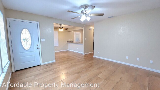 Building Photo - 4 br, 2 bath House - 1207 Julissa Dr.