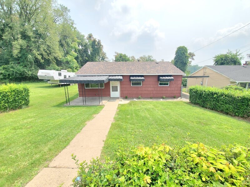 Foto principal - 428 E Carter Dr