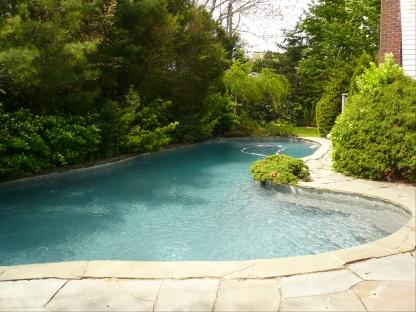Foto del edificio - 297 Head of Pond Rd