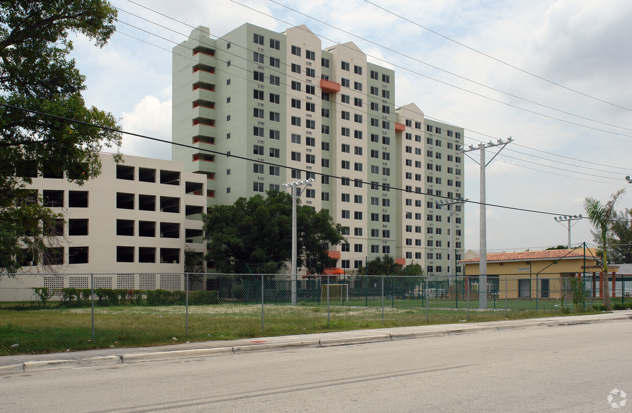 Building Photo - Miami River Park Apartments