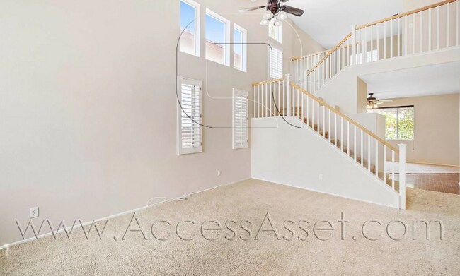Building Photo - Beautiful Gated Two-Story 3 Bed/2.5 Bath H...
