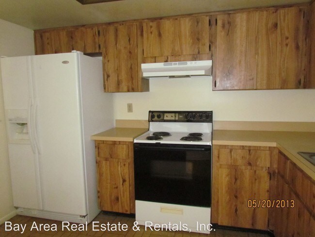 Building Photo - 4961 Puritan Cir