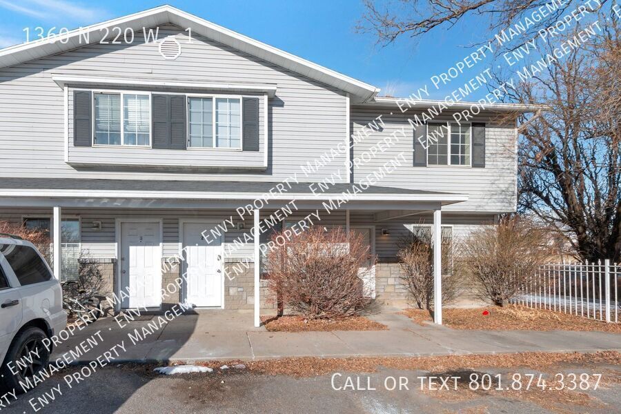 Primary Photo - Charming 2 Bed, 2 Bath Home with Versatile...