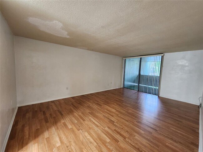Foto del edificio - 719 SW 75th St