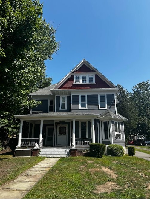 Building Photo - 1638 Sanderson Ave