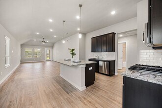 Building Photo - 21618 Coral Mist Dr