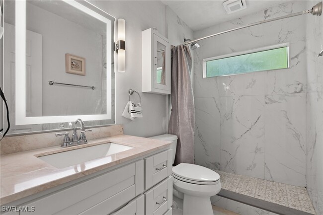 Foto del edificio - 5730 Cedar Tree Ln