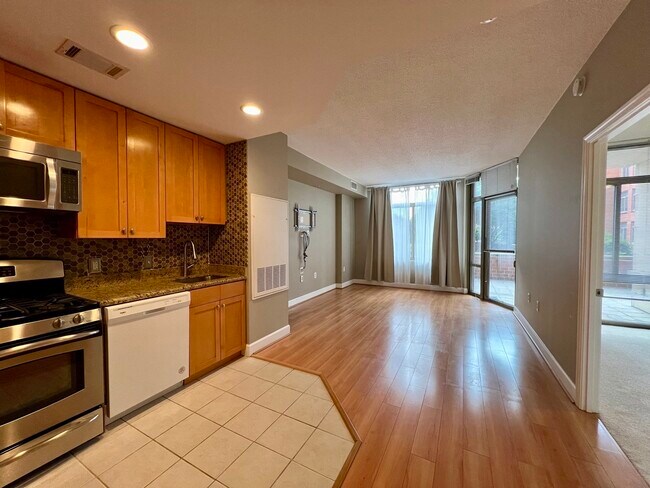 Foto del edificio - 3600 S Glebe Rd