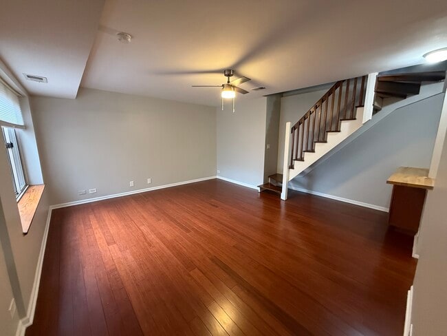 Foto del edificio - 744 W Gordon Terrace