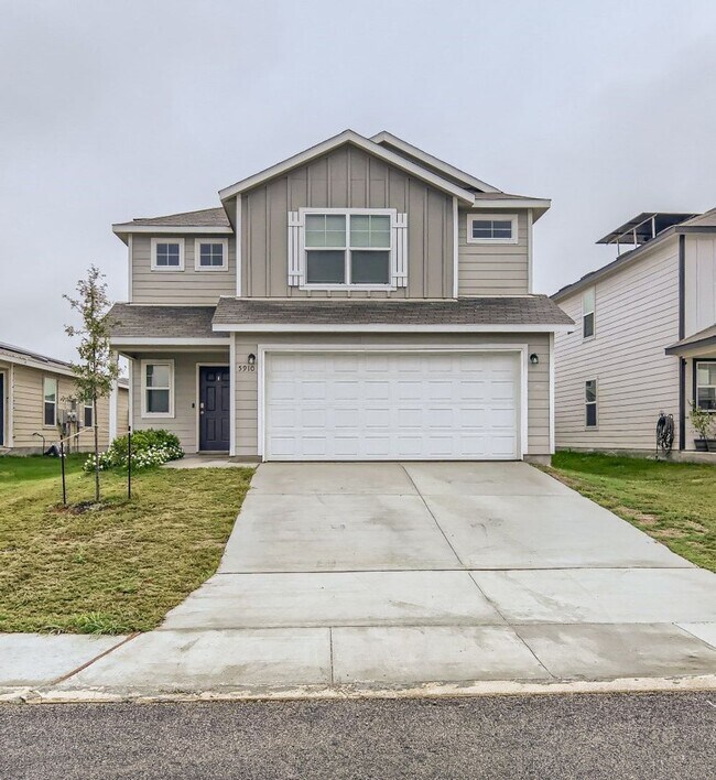 4 bedroom- 8 miles from Randolph Air Force... - 4 bedroom- 8 miles from Randolph Air Force... House