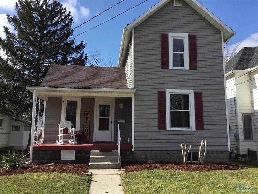SIGNIFICANTLY UPDATED HOME - 422 S Church St