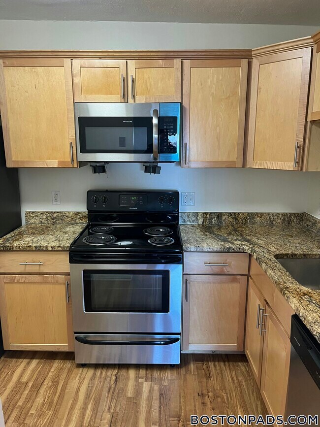 Foto del edificio - 30 Iroquois St