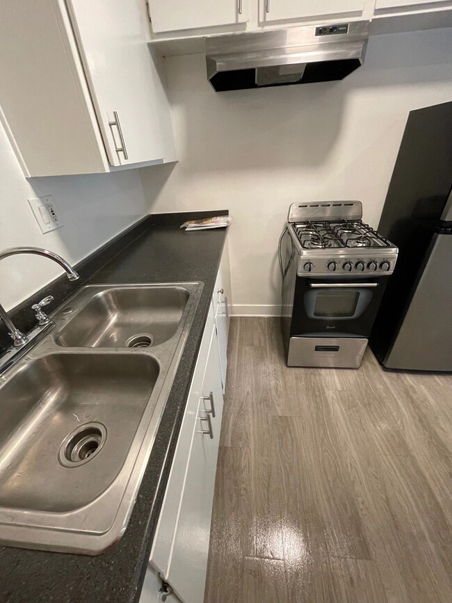 Building Photo - 5307 Sepulveda Blvd