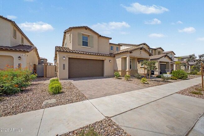 Building Photo - 21505 E Sparrow Dr