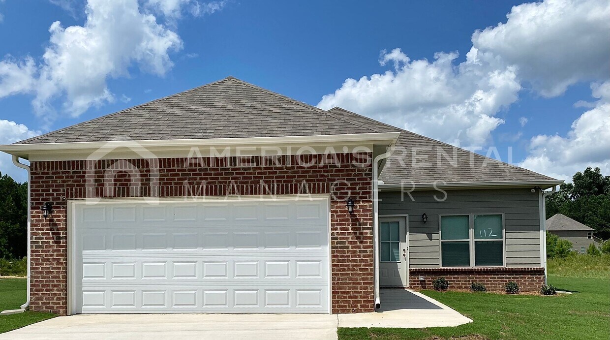 Primary Photo - Home for rent in Brookwood, AL....Availabl...