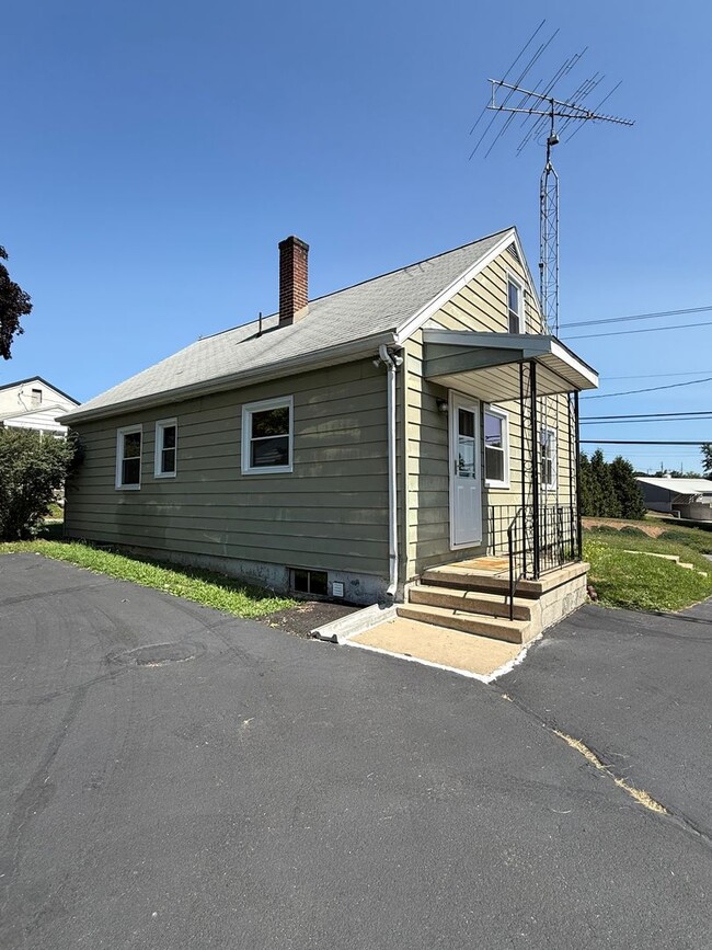 Foto del edificio - 1294 Edenville Rd