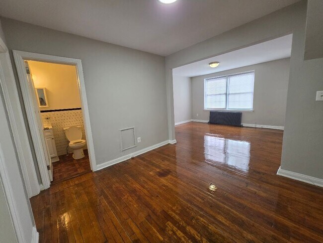 Foto del edificio - 3300 East Capitol St NE